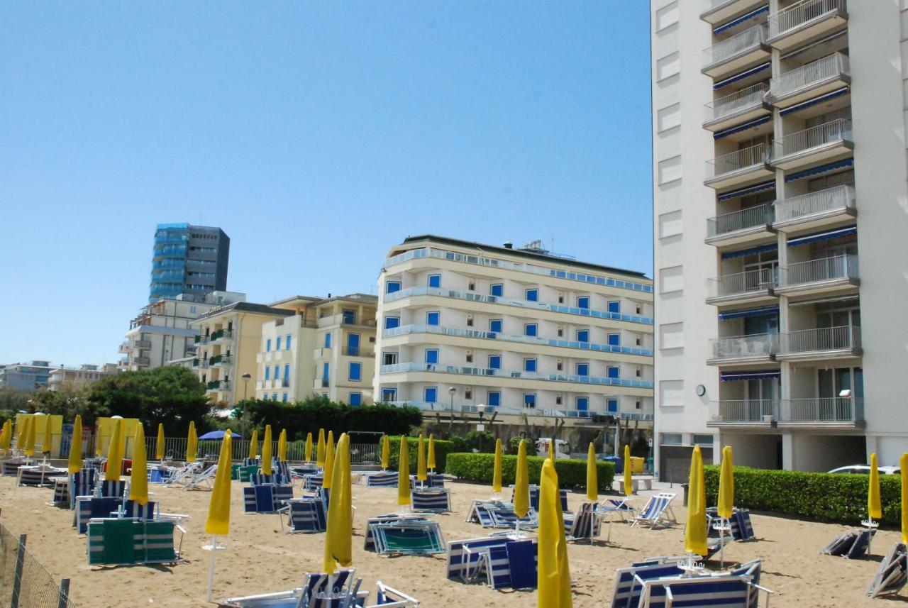 Heron Apartments Lido di Jesolo Luaran gambar