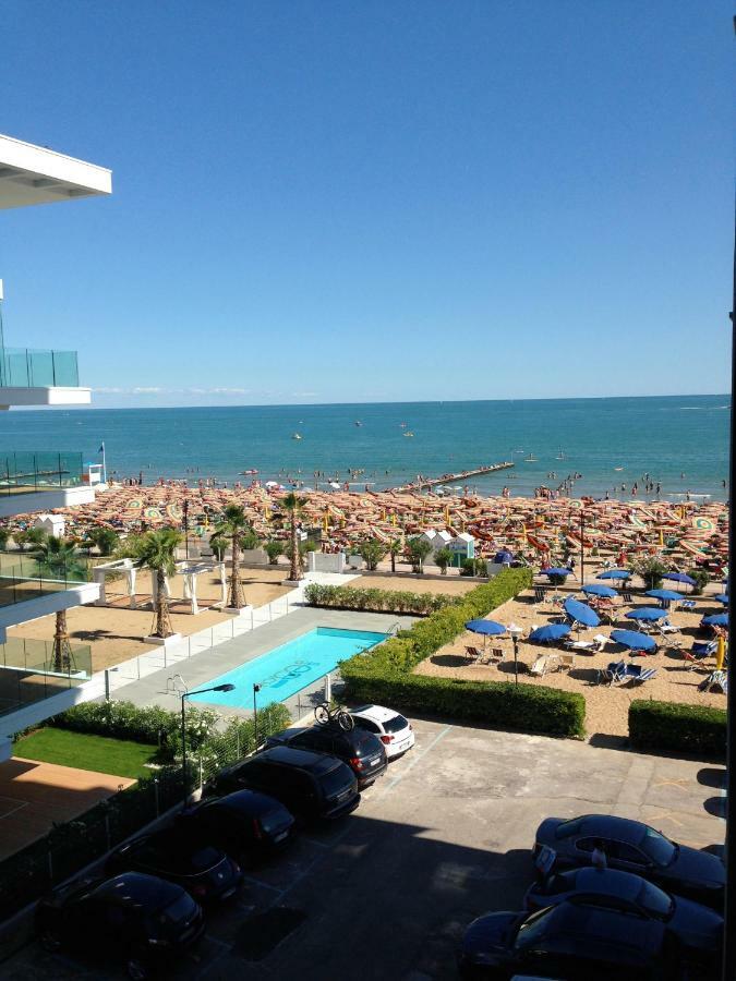 Heron Apartments Lido di Jesolo Luaran gambar